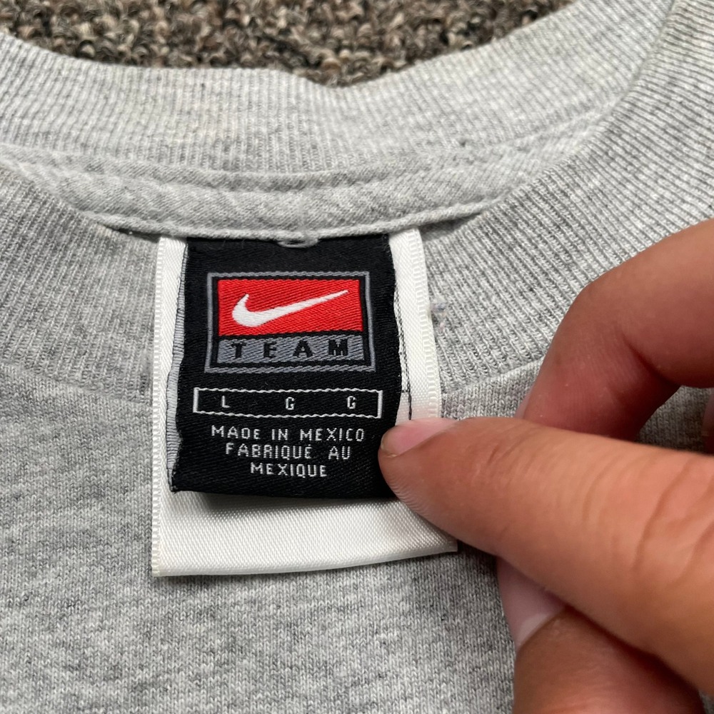 Vintage Nike Team T-Shirt Mens Large Gray Make It or Break It Graphic Tee 2000s - Picture 6 of 8